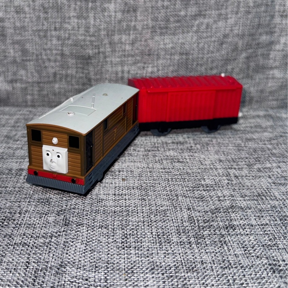 Fisher-Price Thomas & Friends TrackMaster Talking Toby Motorized Cargo Car